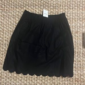 Linen and cotton mini skirt.